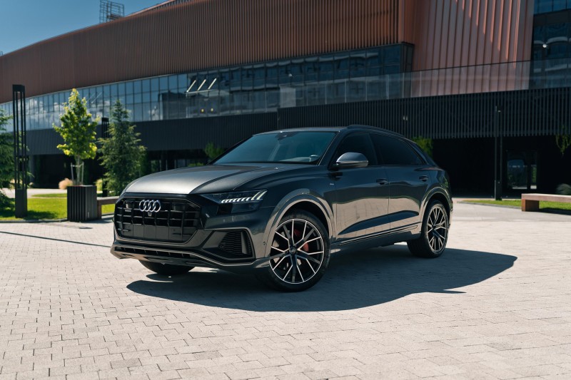 Audi Q8