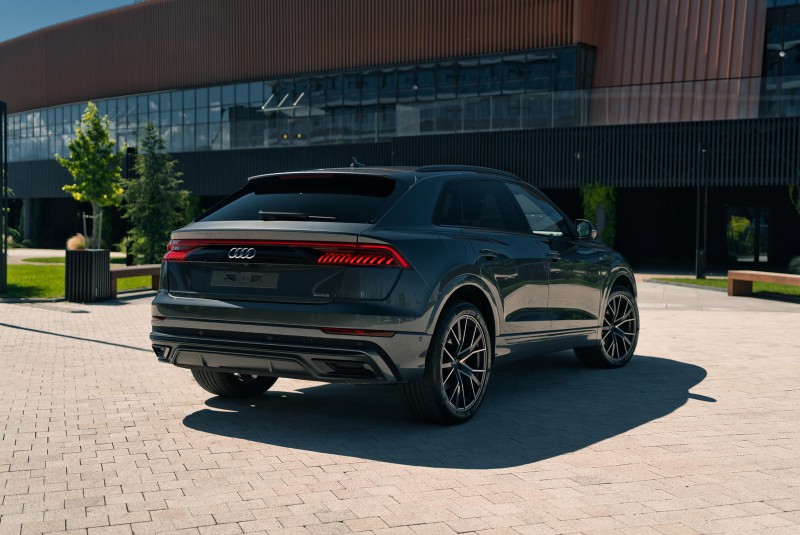 Audi Q8